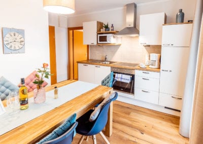 Apartment in Südkärnten mit modernen Eichendielenboden. Küche