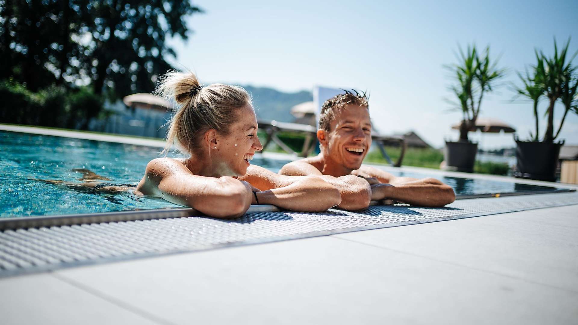 Urlaub für Paare. die perfekte Auszeit für Paare mit Wellness in Südkärnten Enspannen Sie nicht nur in unseren Ferienwohnungen, sondern auch bei einem Wellnesstag im Badehaus am Klopeiner See